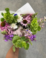 Load image into Gallery viewer, Full Season Flower Subscription