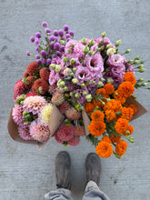 Load image into Gallery viewer, Bulk Blooms Bucket