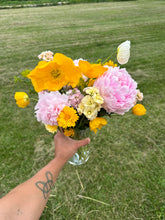 Load image into Gallery viewer, June Flower Subscription