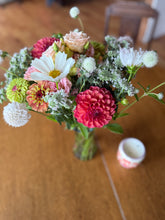 Load image into Gallery viewer, August Flower Subscription
