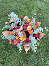 Load image into Gallery viewer, Dahlia CSA Subscription
